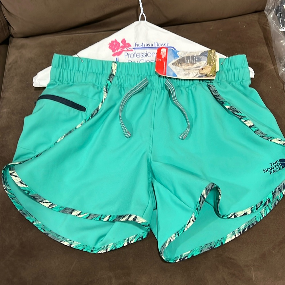 The north face class v short